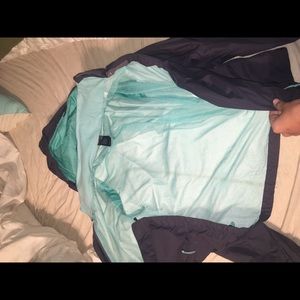 North face women’s raincoat size medium